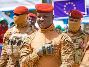 **"Burkina Faso : Les Purges Militaires d'Ibrahim Traoré, Risques de Guerre